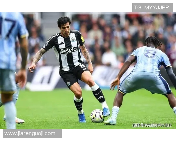 木鸡足球明星究竟是谁他在球场上的表现如何引发热议 木鸡足球明星究竟是谁他在球场上的表现如何引发热议