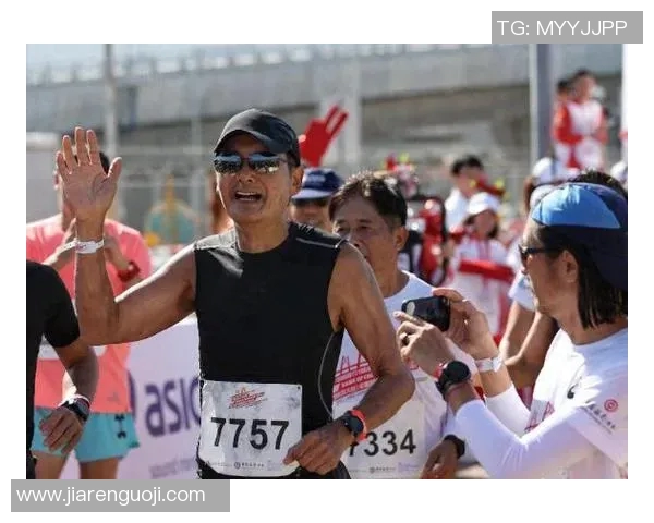 月薪七亿欧元的足球明星背后的财富与荣耀揭秘 月薪七亿欧元的足球明星背后的财富与荣耀揭秘