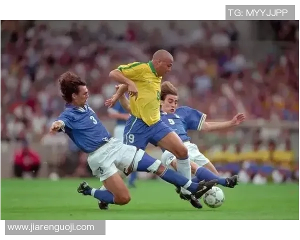 法国足球明星巨星排名揭晓谁将成为历史最佳球员的争夺者 法国足球明星巨星排名揭晓谁将成为历史最佳球员的争夺者