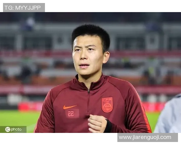 足球明星因意外成为植物人多年最终离世引发全球哀悼与反思 足球明星因意外成为植物人多年最终离世引发全球哀悼与反思