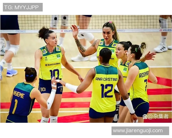 巴西女排与波兰女排激战正酣谁将赢得世界女排赛的荣耀之战 巴西女排与波兰女排激战正酣谁将赢得世界女排赛的荣耀之战